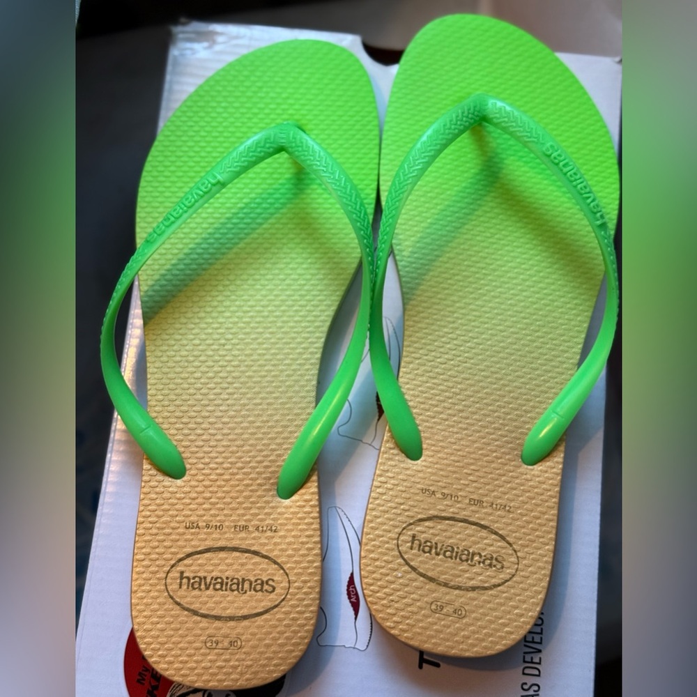 Havaianas YellowGreen/Tan Textured Flip Flops